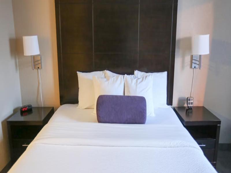 Prairie Crest Calgary Airport by IHG image