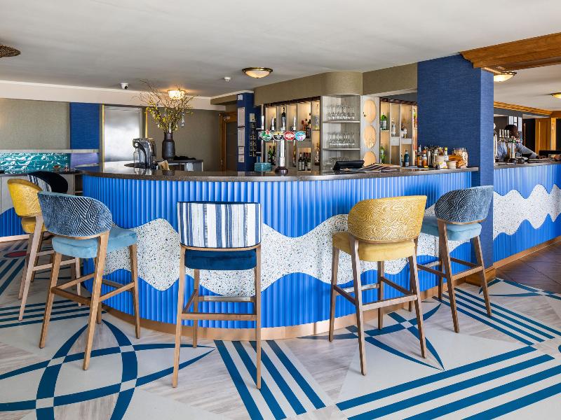 Golden Sands — restaurant