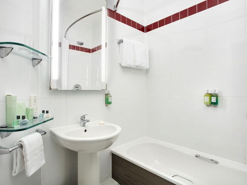 Leonardo Hotel Liverpool  image