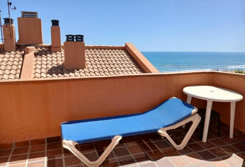 Lloyds Beach Club image