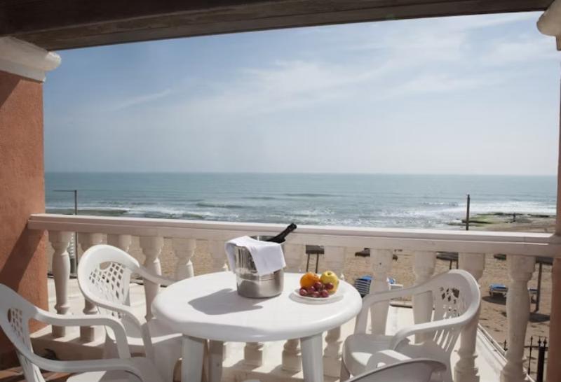 Lloyds Beach Club image