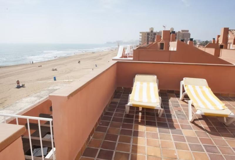 Lloyds Beach Club image