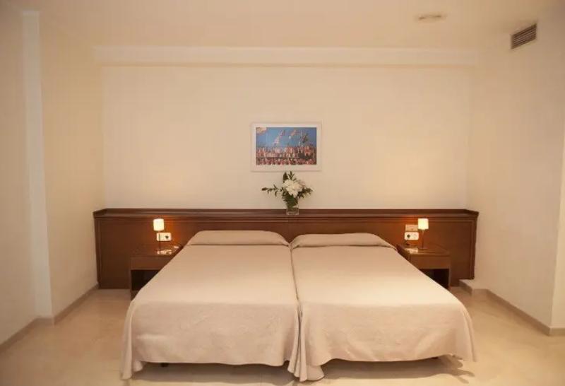 Lloyds Beach Club image