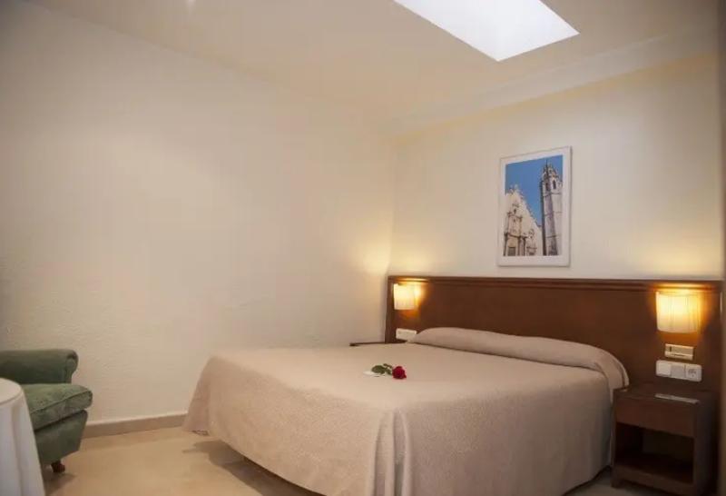 Lloyds Beach Club image