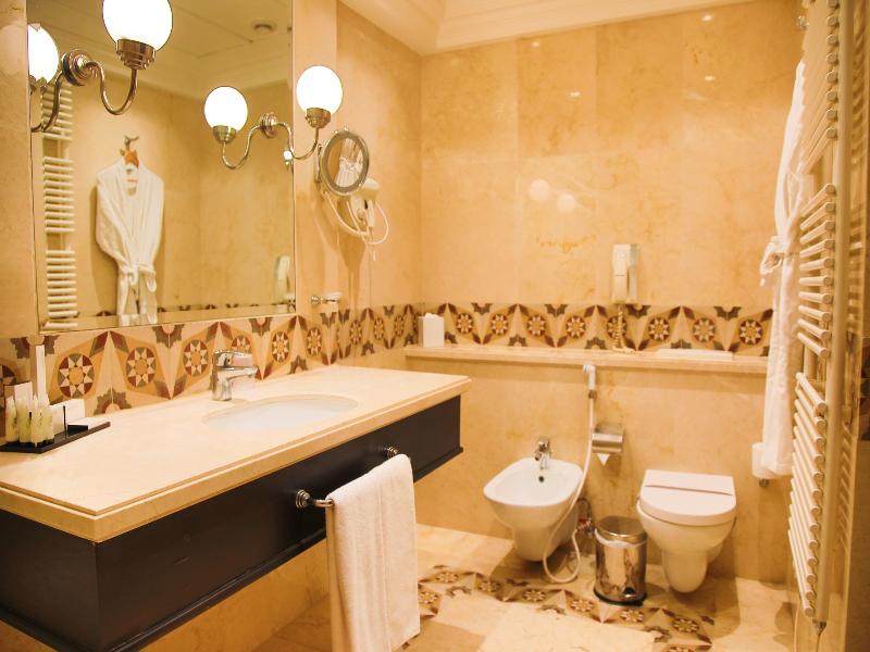 Warwick Palm Beach image