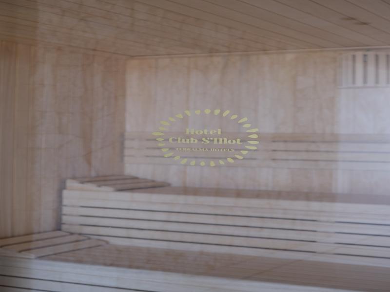 Club S'Illot image