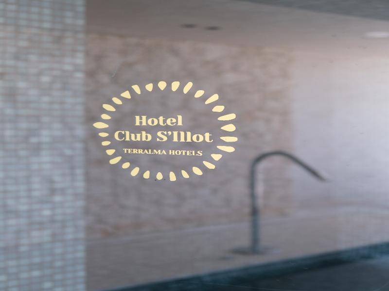 Club S'Illot image