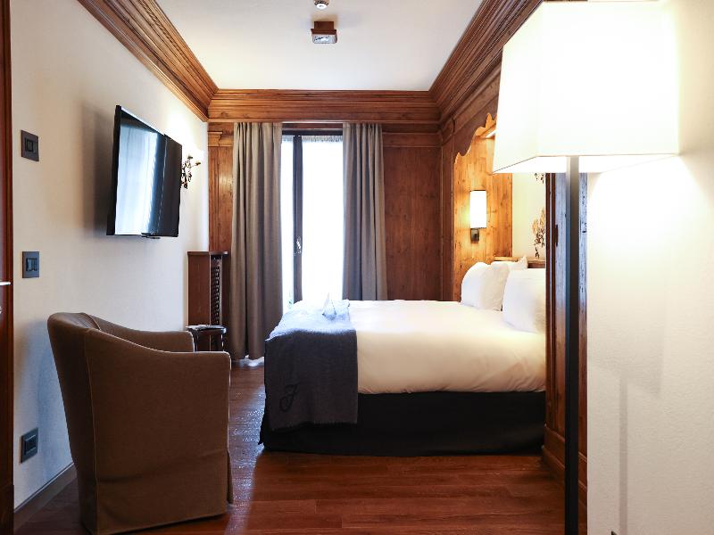 Faloria Mountain Spa Resort image