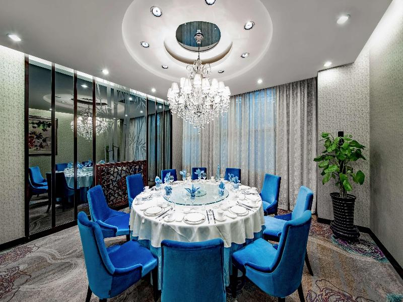 Howard Johnson Paragon Hotel Beijing image
