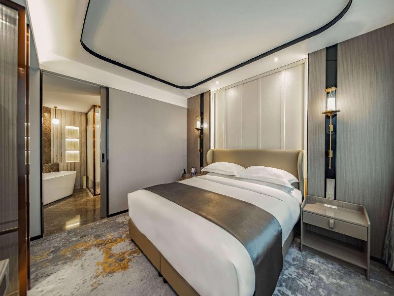 Howard Johnson Paragon Hotel Beijing image