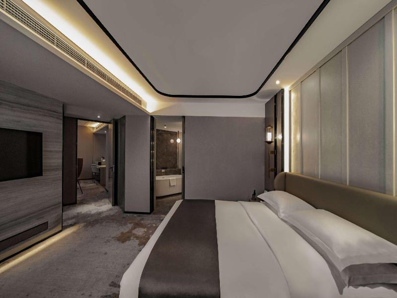 Howard Johnson Paragon Hotel Beijing image