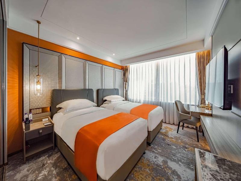 Howard Johnson Paragon Hotel Beijing image