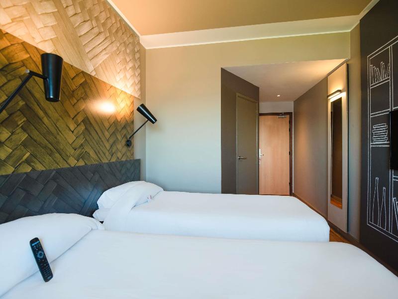 Ibis Casablanca City Center image
