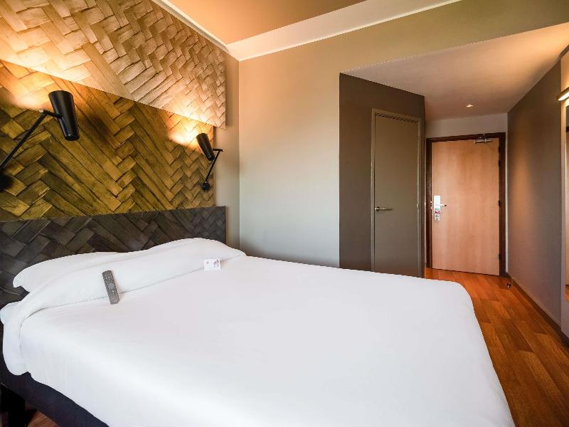 Ibis Casablanca City Center image