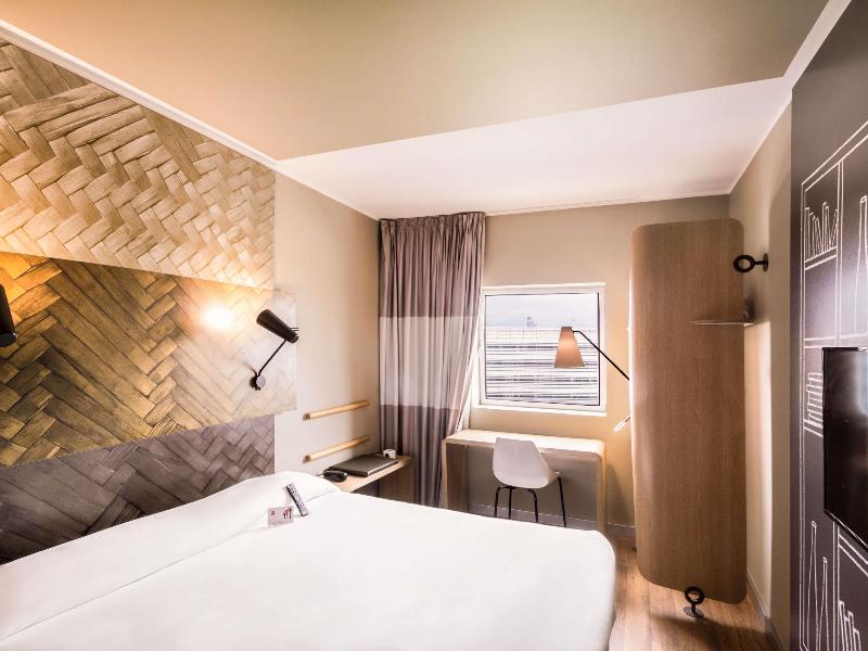 Ibis Casablanca City Center image
