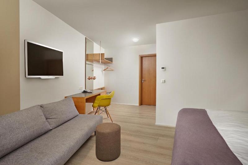 Hotel Hamar image