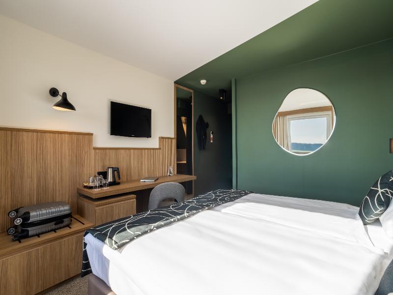 EVERNESS Hotel & Resort image