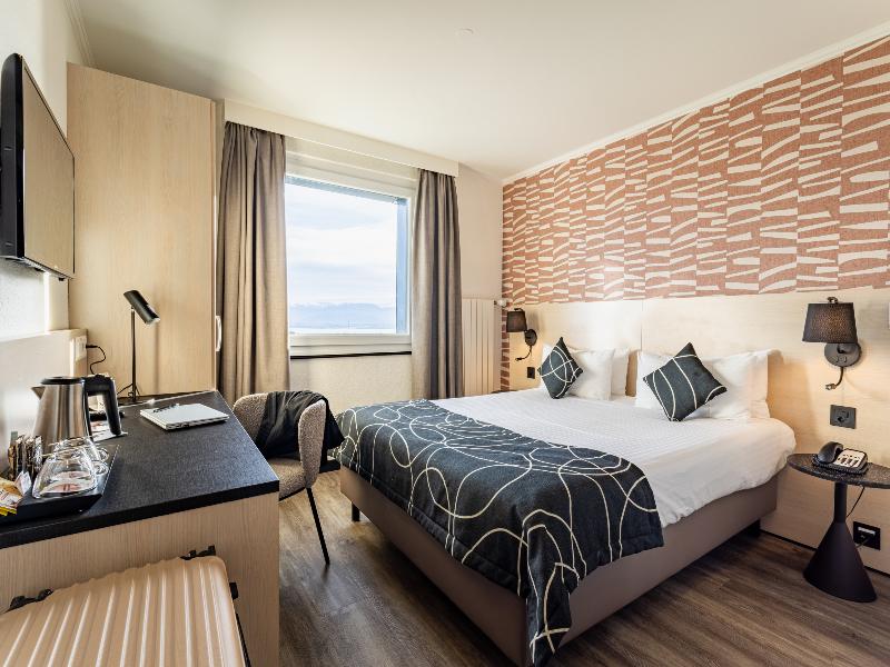 EVERNESS Hotel & Resort image