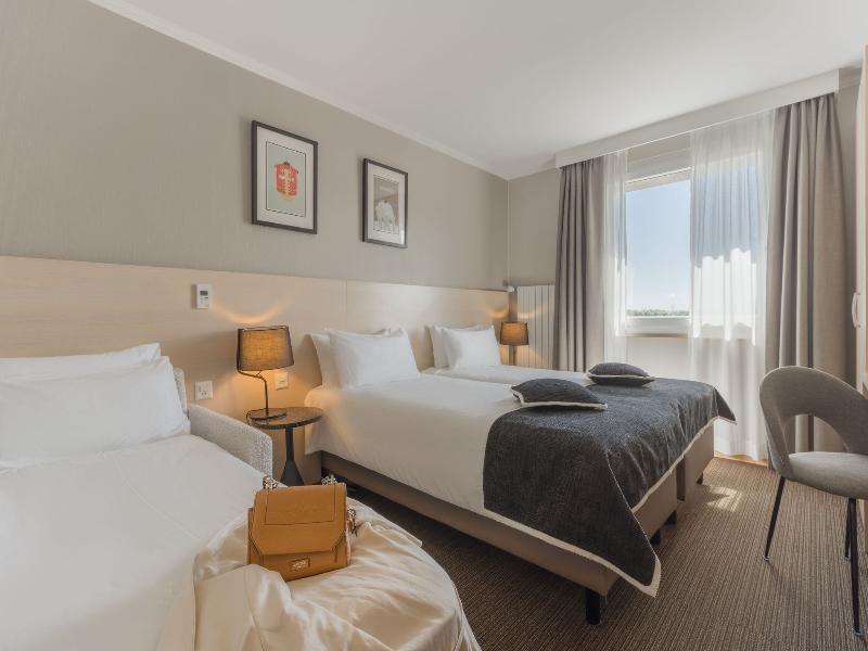 EVERNESS Hotel & Resort image