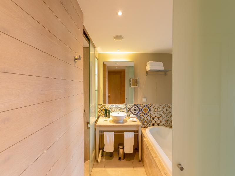 Hilton Vilamoura As Cascatas Golf Resort & Spa image
