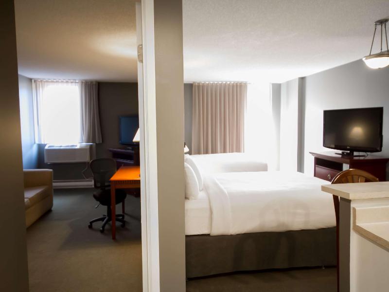 Hotel Faubourg Montreal image