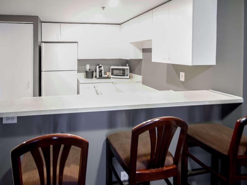 Hotel Faubourg Montreal image