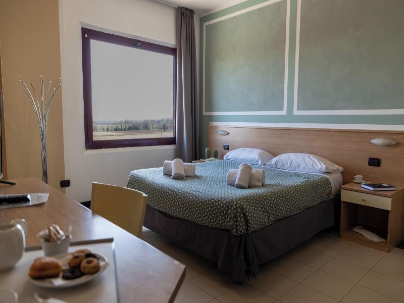 Ayri Hotel image