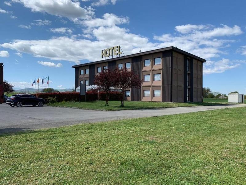 Ayri Hotel image