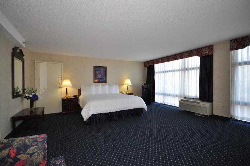 Holiday Inn Chicago North-Evanston photo 7