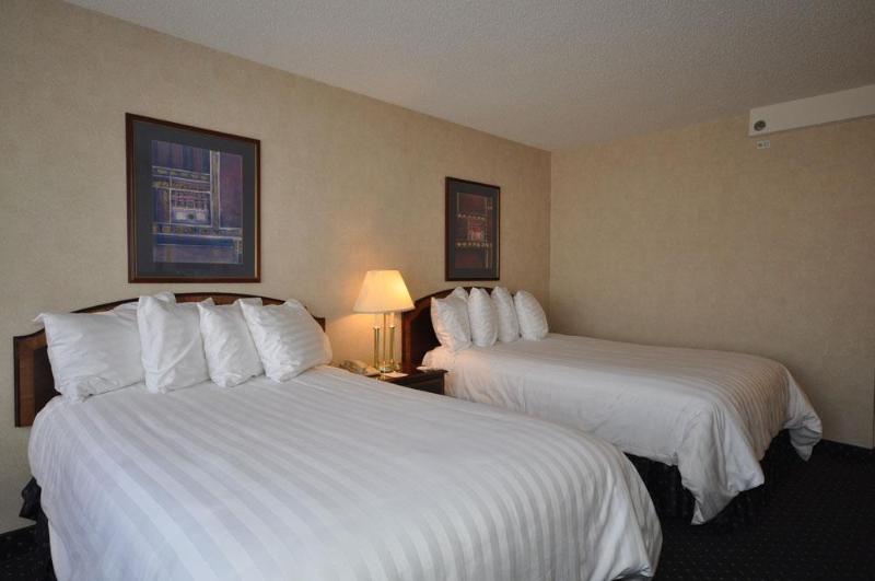 Holiday Inn Chicago North-Evanston photo 8