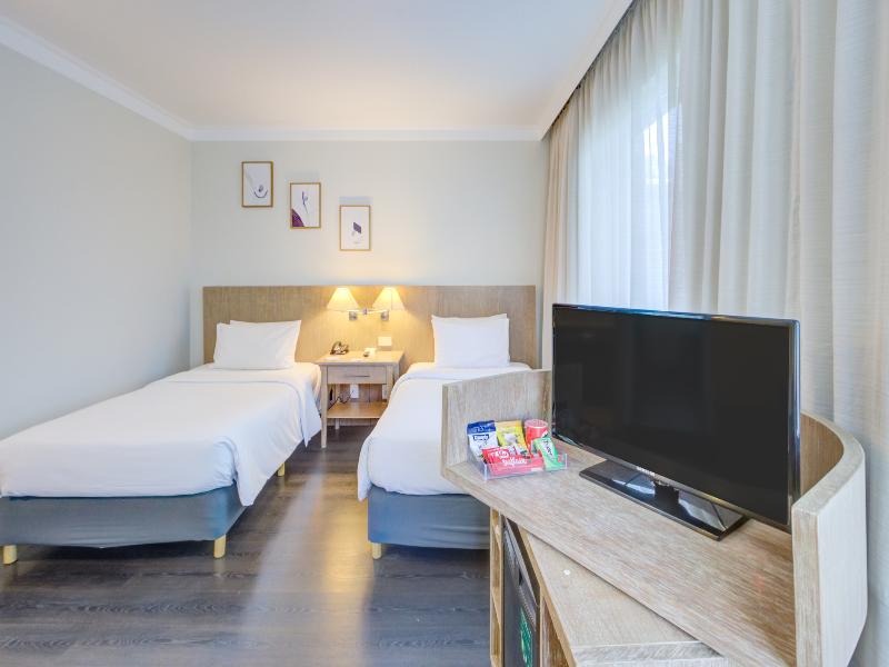 Park Inn by Radisson Berrini image