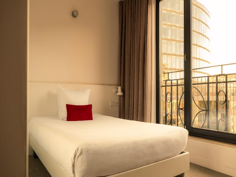 9Hotel Central image
