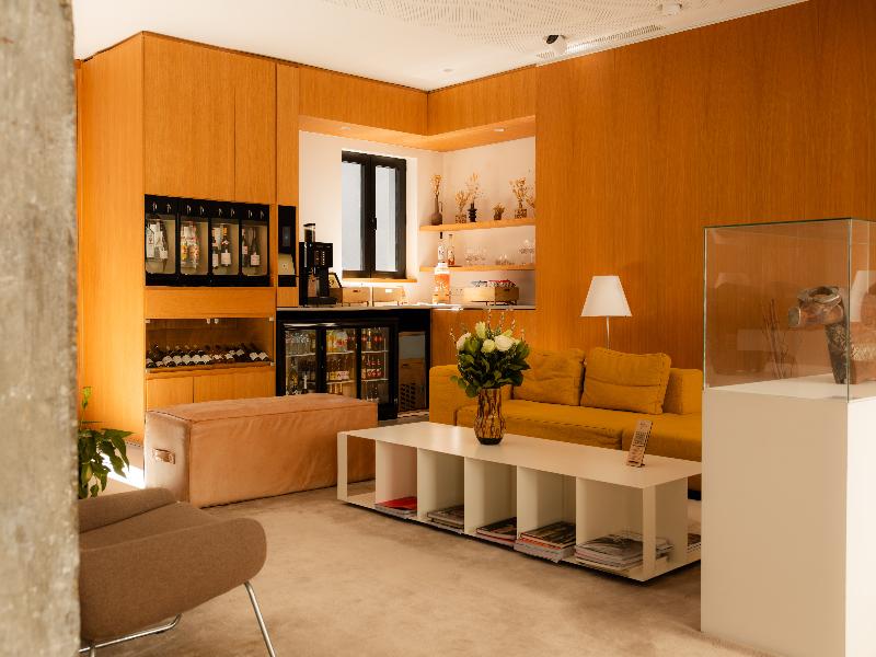 9Hotel Sablon image
