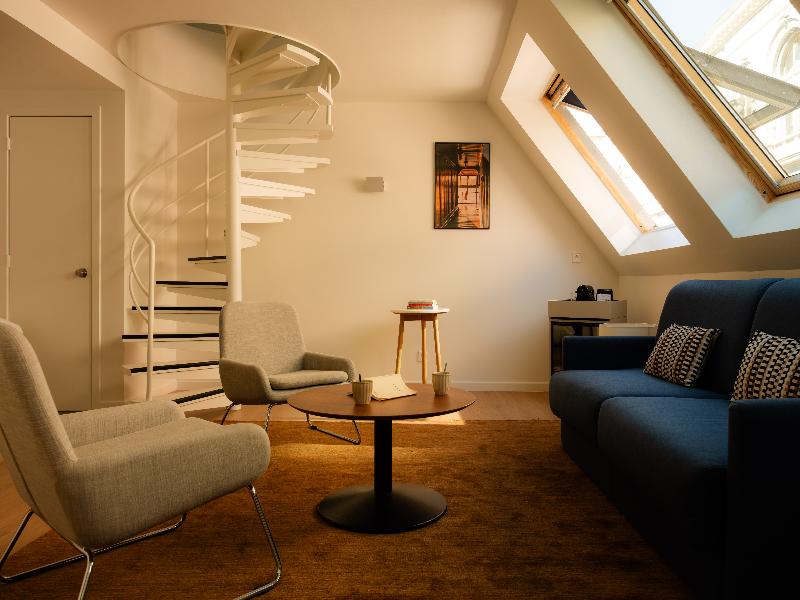 9Hotel Sablon image