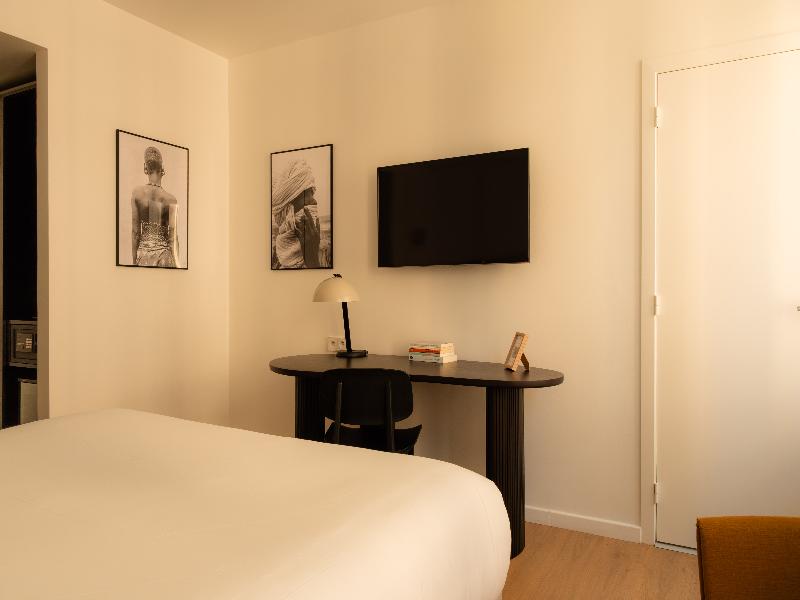 9Hotel Sablon image