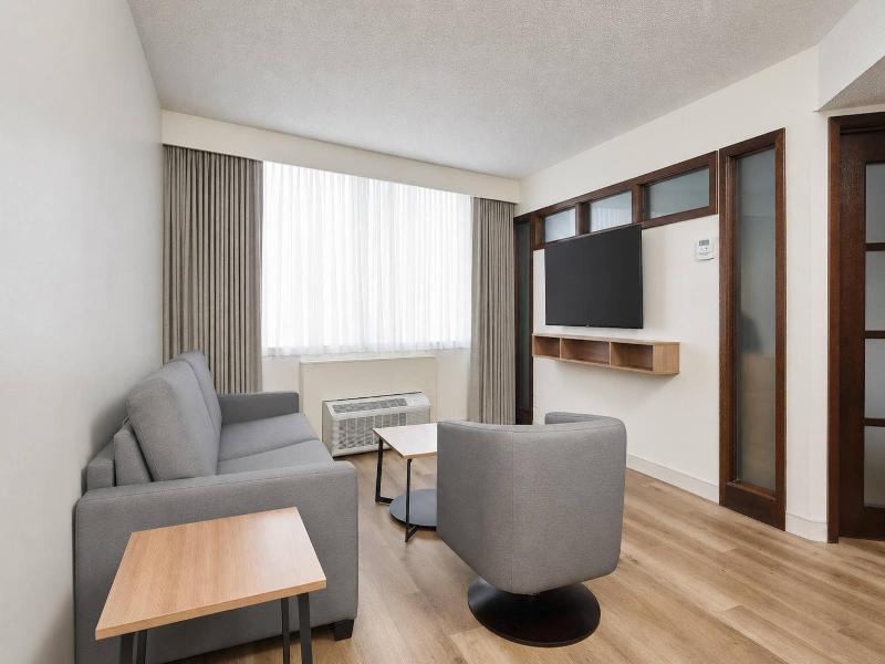 Radisson Hotel Winnipeg Downtown image
