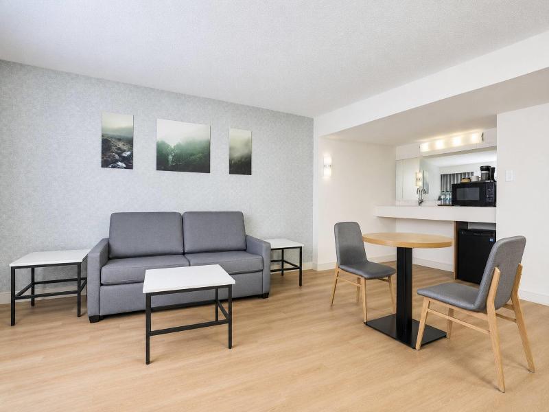 Radisson Hotel Winnipeg Downtown image
