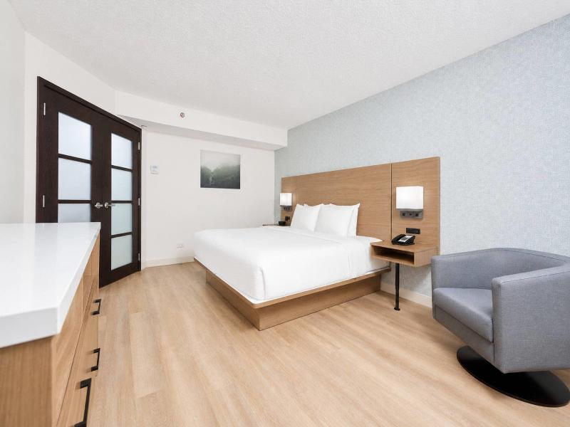 Radisson Hotel Winnipeg Downtown image