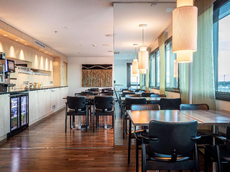 Hilton Helsinki-Vantaa Airport image