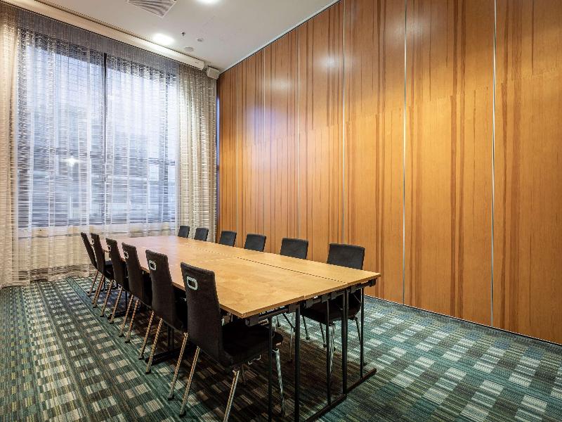 Hilton Helsinki-Vantaa Airport image