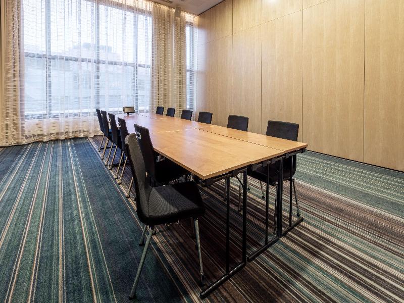 Hilton Helsinki-Vantaa Airport image