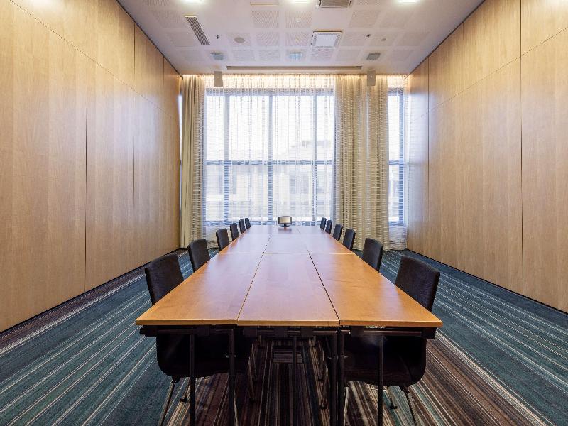 Hilton Helsinki-Vantaa Airport image