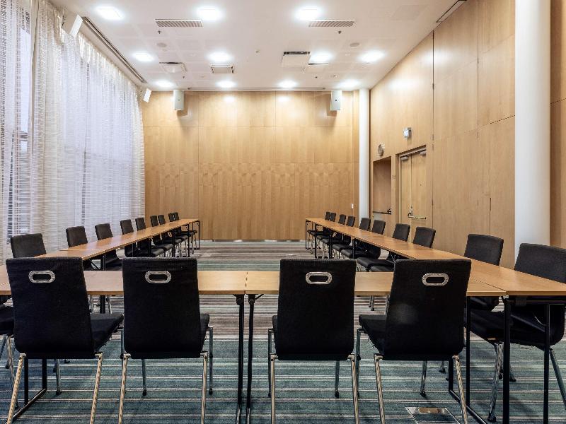Hilton Helsinki-Vantaa Airport image
