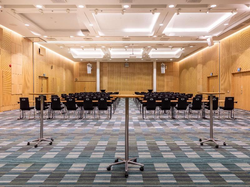 Hilton Helsinki-Vantaa Airport image