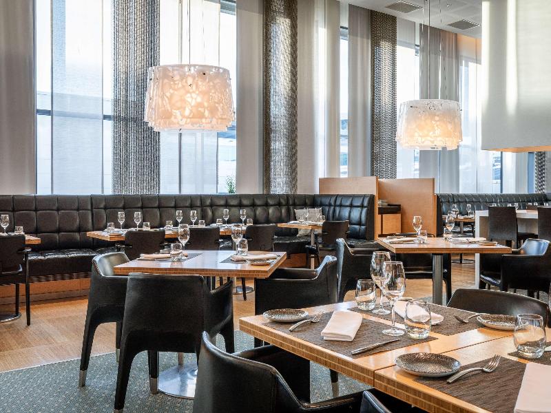 Hilton Helsinki-Vantaa Airport image