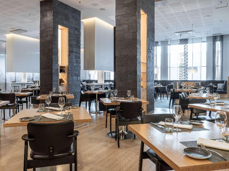 Hilton Helsinki-Vantaa Airport image