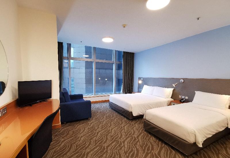 Holiday Inn Express Causeway Bay Hong Kong image