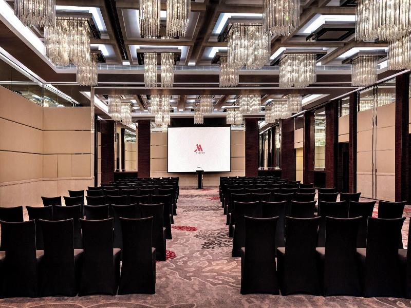 Hong Kong SkyCity Marriott hotel image