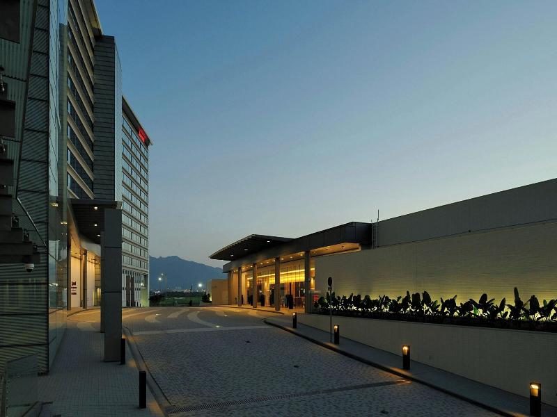 Hong Kong SkyCity Marriott hotel image
