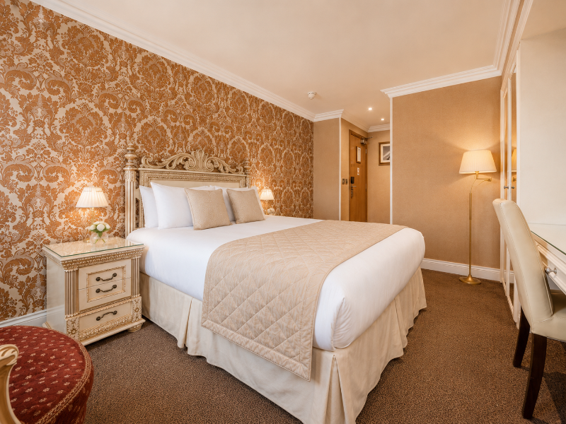 room detail thumbnail 2